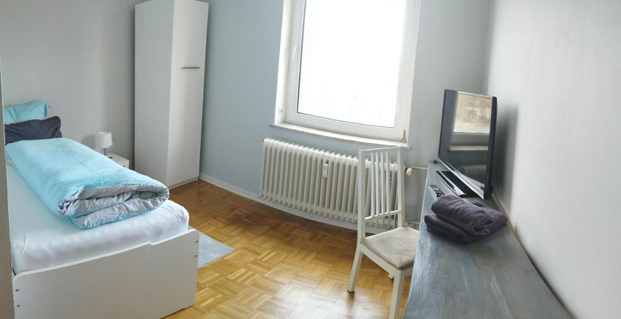 Ferienwohnung In Kronshagen Monteurwohnung 3 Zimmer 70 M2, Kueche Und Badezimmer 外观 照片