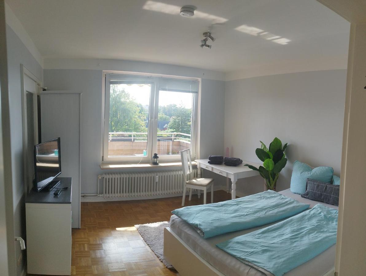Ferienwohnung In Kronshagen Monteurwohnung 3 Zimmer 70 M2, Kueche Und Badezimmer 外观 照片